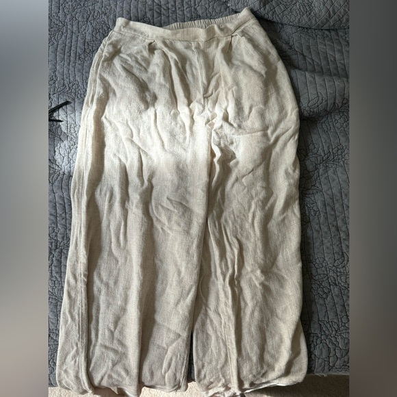 Linen Set - Picture 4 of 5